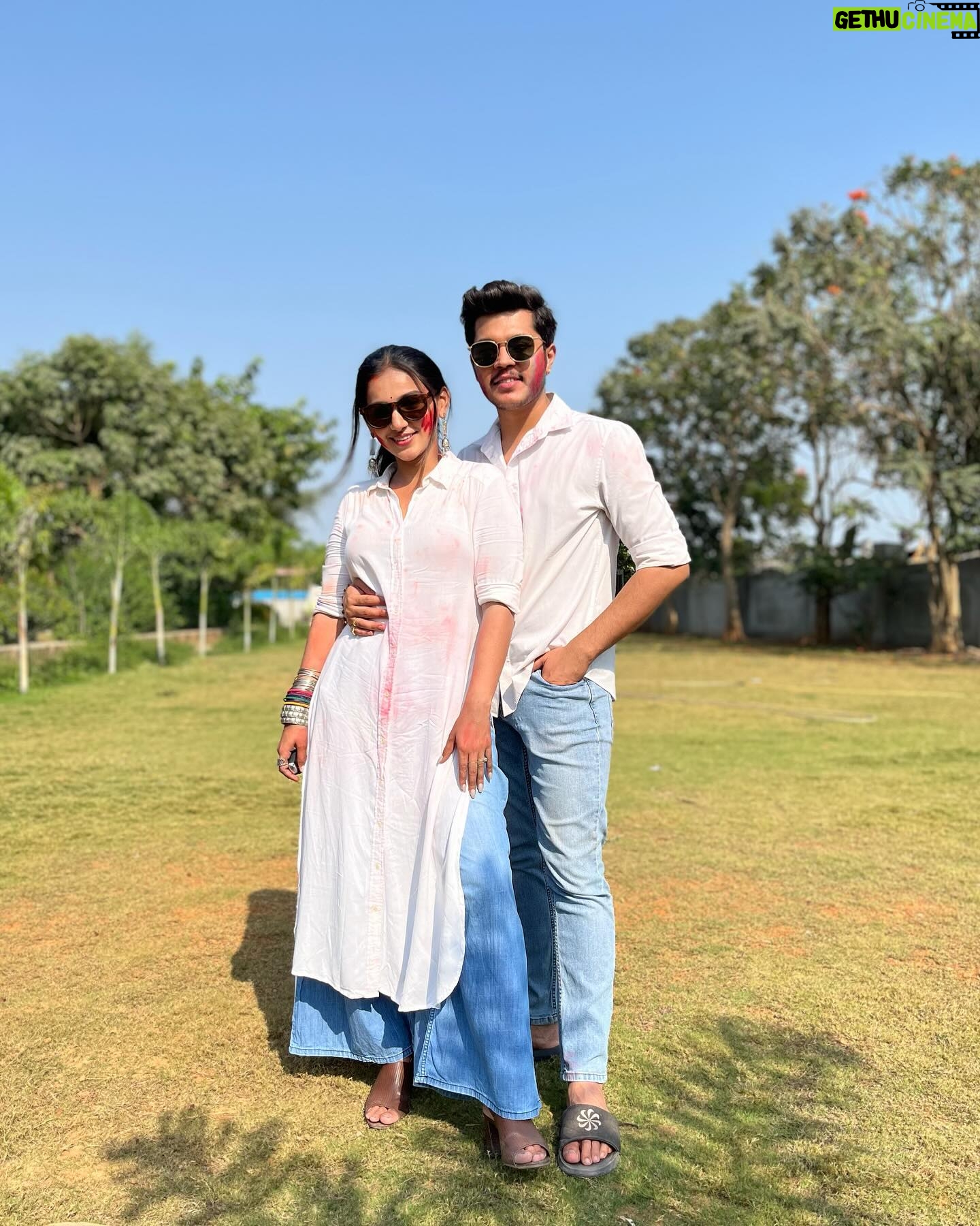 Rachana Mistry - 7K Likes - Happy holi to you & yours from me & mine ❤️🖤
.
.
.
#BLESSED🙏🏻🧿