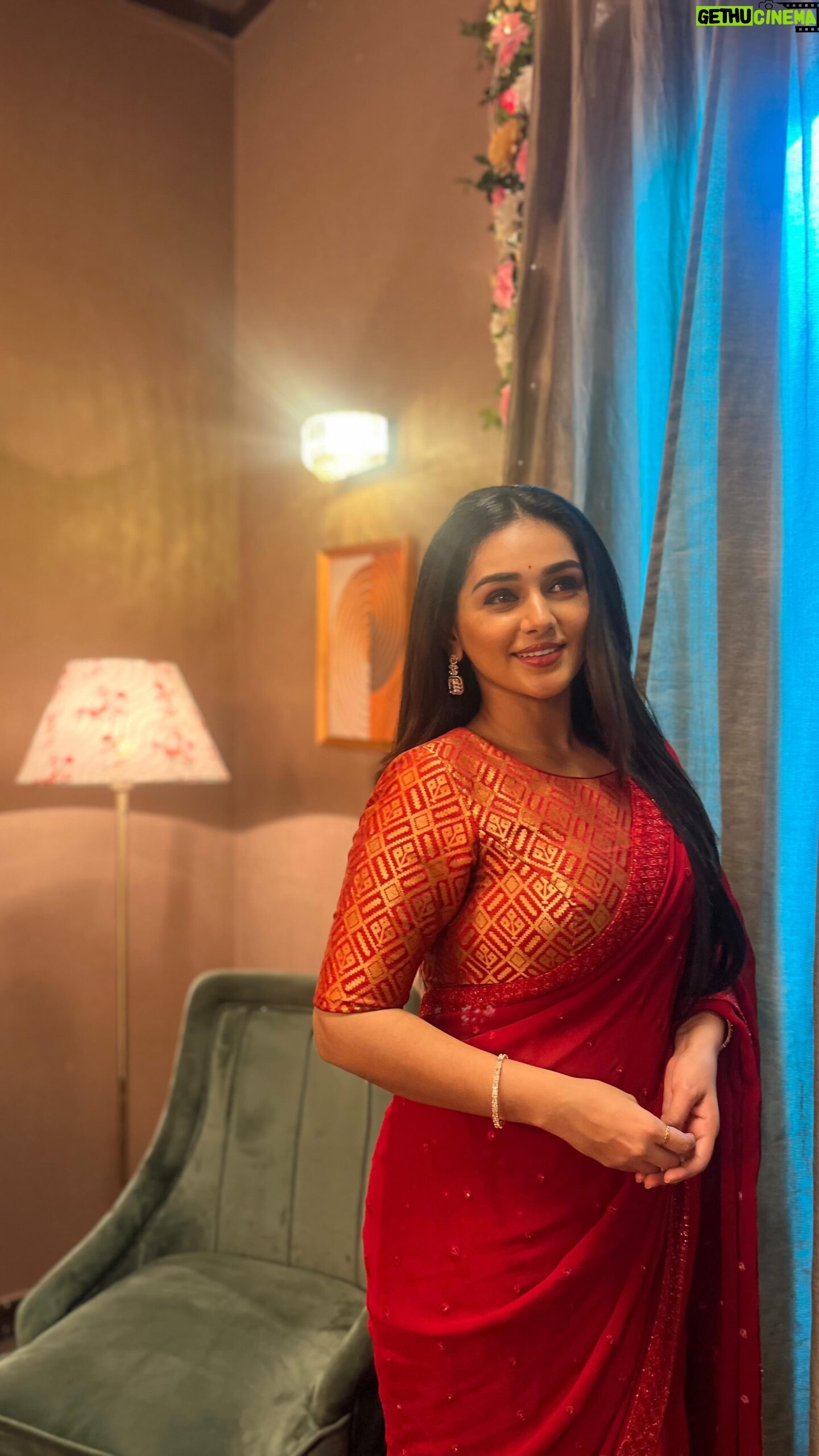 Rachana Mistry - 5.2K Likes - That “PYAAR”🤣😳
.
.
,
#BLESSED🙏🏻🧿