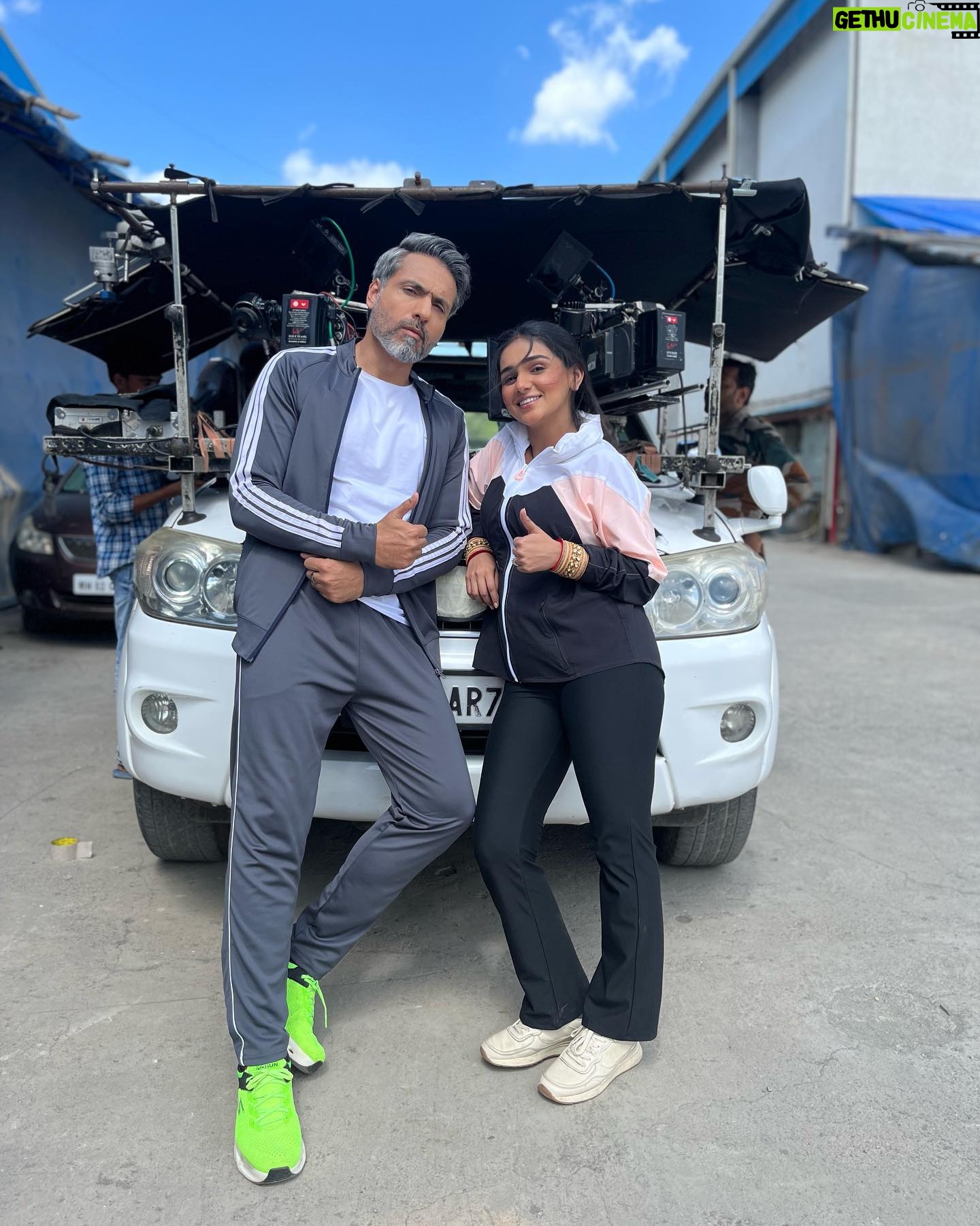 Rachana Mistry - 7.2K Likes - Vidhi had her “aaj gaadi tera bhai chalaega” moment! 🤭
.
.
.
#naumrakiseemaho
#blessed🙏🏻🧿