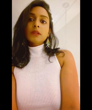 Rachanaa Parulkar Instagram - 🤍🤍🤍🤍

#photooftheday#portraitphotography#portrait#instagram#tuesday#love#happiness#joy#abundance#white#peace#instafashion#gratitude