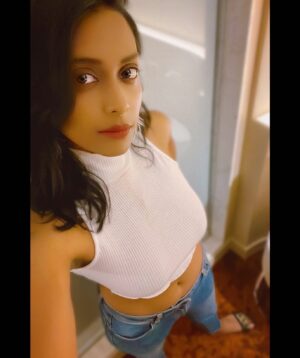 Rachanaa Parulkar Instagram - 🤍🤍🤍🤍

#photooftheday#portraitphotography#portrait#instagram#tuesday#love#happiness#joy#abundance#white#peace#instafashion#gratitude