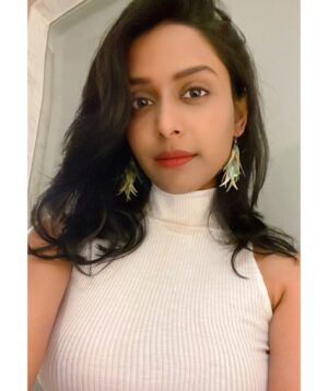 Rachanaa Parulkar Instagram - 🤍🤍🤍🤍

#photooftheday#portraitphotography#portrait#instagram#tuesday#love#happiness#joy#abundance#white#peace#instafashion#gratitude
