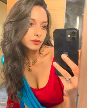 Rachanaa Parulkar Instagram - At times ..
🌸🌈

#portrait#photography#wedding#indian#peace#love#happiness#joy#abundance#gratidão