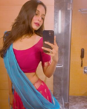 Rachanaa Parulkar Instagram - At times ..
🌸🌈

#portrait#photography#wedding#indian#peace#love#happiness#joy#abundance#gratidão