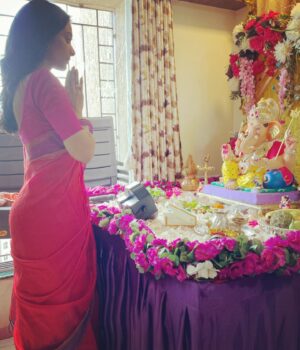 Rachanaa Parulkar Instagram - Wishing Everyone A Very
Happy Ganesh Chaturthi ❤️

#ganeshchaturthi#ganpati#indian#festive#saree#love#togetherness#happiness#joy#abundance#instagram#gratitude