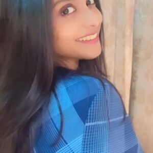 Rachanaa Parulkar Instagram - I love this tune and so ….. 
🤷🏻‍♀️💁🏻‍♀️ 

#tune#music#indian#feel#vibe#dance#reel#reeloftheday#instagram#trending#trendingreels#🧿#love#gratitude