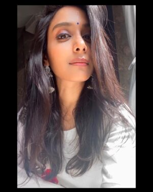 Rachanaa Parulkar Instagram - Feeling Indian Today 🌹

#sunday#indian#fashion#instagram#monsoon#white#indianfashion#traditional#happiness#boomerang#joy#gratitude