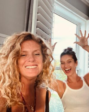 Rachel Hunter Instagram - Heart Burst 💕 @renee__stewart
