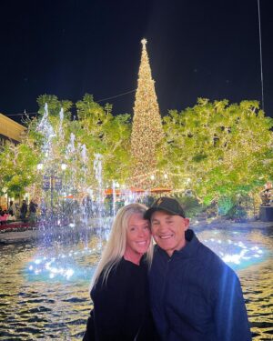 Rachel Hunter Instagram - Merry Christmas Eve Hike - this year is a quiet Christmas we are spread out. 

This year I get to spend with my sister Jacqui & Craig & Babee :) . Love & Miss my amazing kids. 🎁🎄🎁