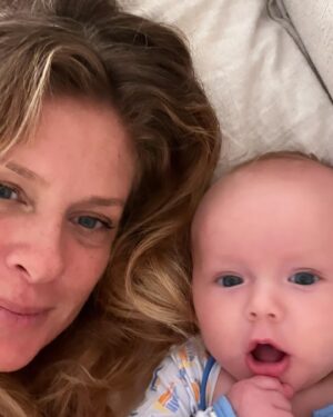 Rachel Hunter Instagram - Louie💙 song for when I’m away Louie, he’s sooo cute 💙 

@nicoleartukovich @discostew94