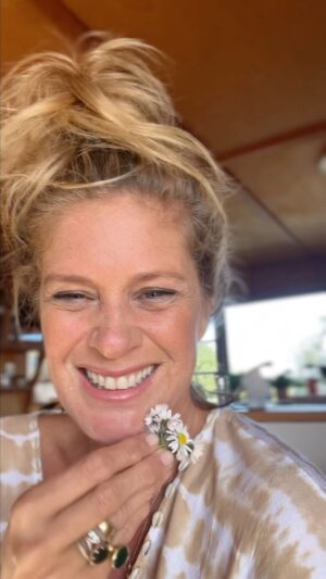 Rachel Hunter Instagram - 2022 ✌🏼