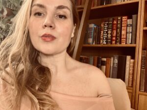 Rachel Miner Instagram - I hope you’re staying inspired, I hope you’re finding ideals worth living for and spaces where you can breathe, find beauty and dream…I hope we all find the will and the motivation to keep fighting with all we have for a world where everyone has these privileges, where no one need suffer as we too oft have seen x