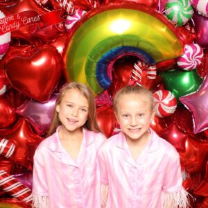 Rachel Reynolds Instagram - Champagne, candy canes & bubble gum.  What a fun night!! Thank you @lexiewoodardpolito for always keeping it magical for our girls 💖 …… and us mommas 😘