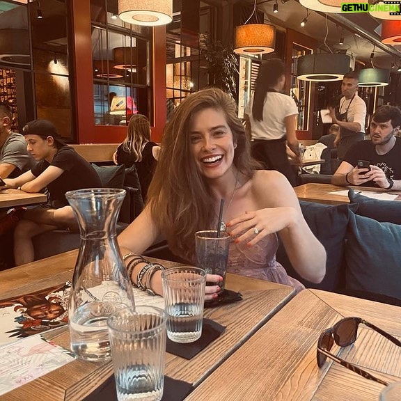Rachel Shenton - 3.3K Likes - ❤️ Another miserable evening with @ness.inman 💃🏻🍹❤️