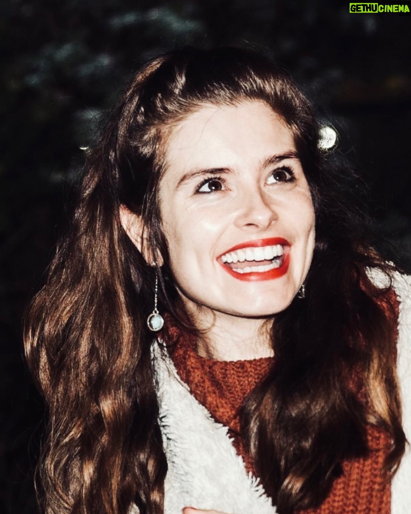 Rachel Shenton - 3.1K Likes - “The most wasted of all days is one without laughter.” — E. E. Cummings ❤️
.
#noideawhatimlookingat