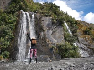 Rachel Shenton Instagram - #throwback … I love a trek, I’ve just booked 2 more … it’s been a while! I’d love to do more in the UK too, (ideally in the south) please send recommendations! 🙏🏼 

#HikingAdventures #NatureEscape #trekking