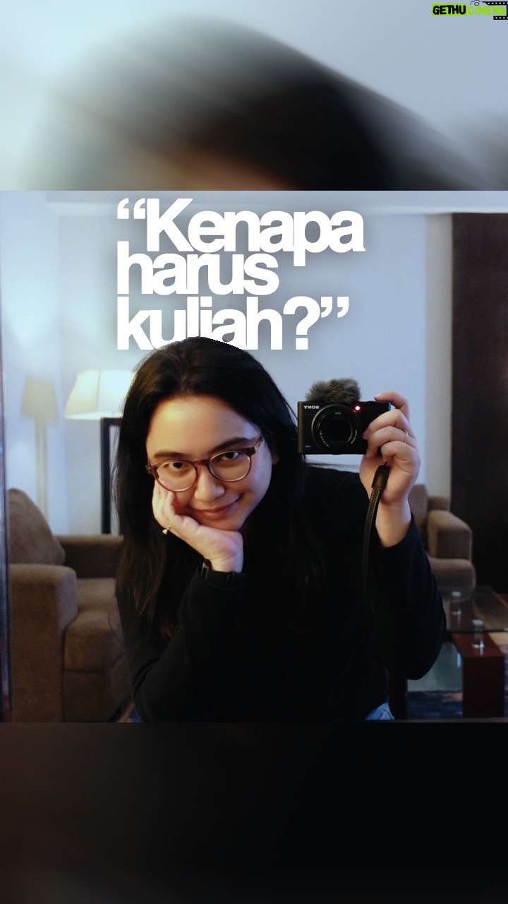 Rachel Amanda Instagram - Sebuah rekaman perjalanan ke Pontianak beserta refleksi diri tentang kuliah. Link on bio~ 😊
