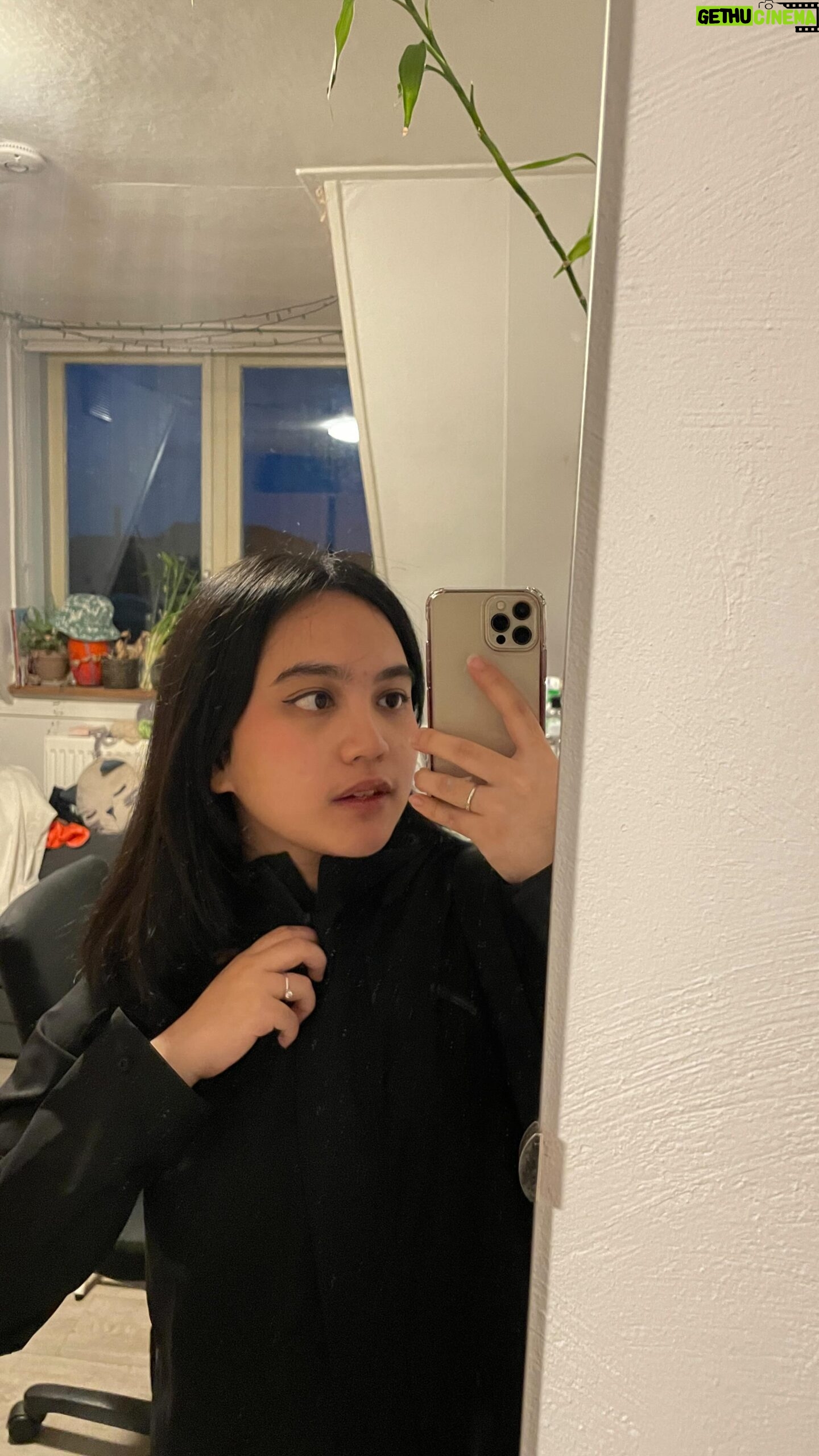 Rachel Amanda Instagram - September. Berangkat lagi, belajar lagi. Bismillah 🖤