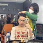 Rachel Amanda Instagram – Selamat Hari Film Nasional 🎬🖤🖤 Senang sekali aku bisa jadi siapa saja di dunia iniii ✨✨🤍🤍 Terima kasih kepada semua yang sudah mempercayakan cewek-cewek ini denganku 🙆🏻‍♀️