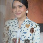 Rachel Amanda Instagram - CGS-CIMB Asean Investment Challenge 2023 ✨ Styled by @andrepanaga Blazer by @wilsenwillimofficial Belt by @wearemanikan Skirt by @amandahartantobatik Makeup by @chasseyjulian Asst Makeup @nindi_putrisakinah Hairdo by @berthahairdresser