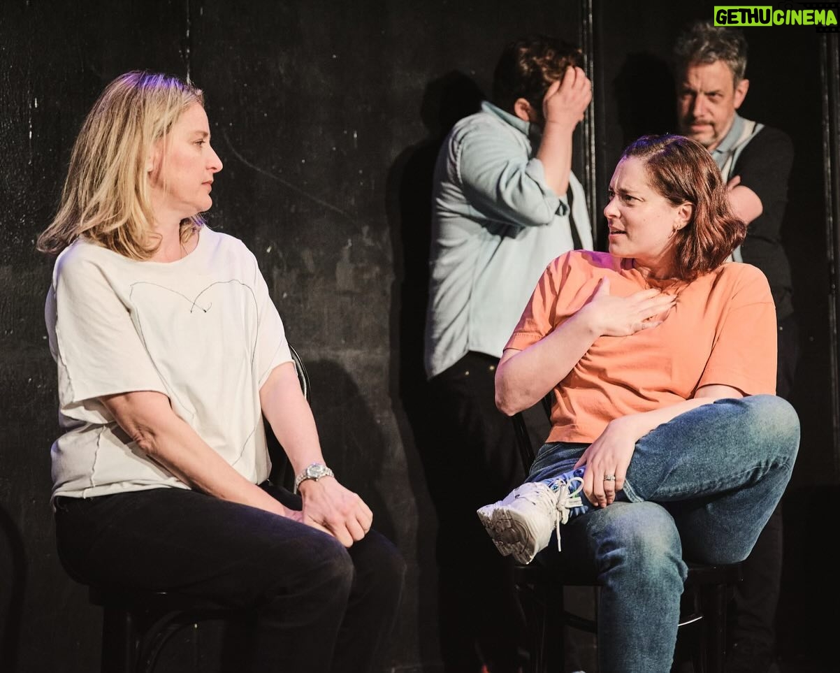 Rachel Bloom Instagram - I need to post more *content* to stay *relevant* so I’m posting some improv show pics to the grid #bold #brave #women @holyshitimprov @perklax