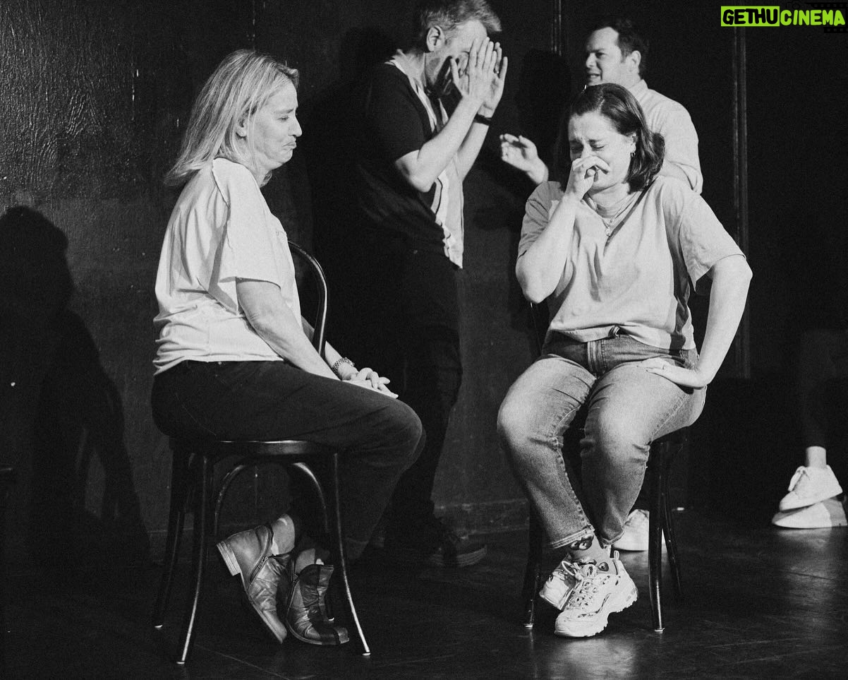 Rachel Bloom Instagram - I need to post more *content* to stay *relevant* so I’m posting some improv show pics to the grid #bold #brave #women @holyshitimprov @perklax