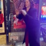 Rachel Bloom Instagram - That’s a wrap on #deathletmedomyshow. New York City, you were wild. So wild, in fact, that we never finished editing this promo video for the show in which audience members compared my show to “Stomp,” which had run at the same theater for almost 30 years before my show came in. Enjoy. (Thanks to @mattgehrbear and the members of the CAMP residency program at Ars Nova for helping out)