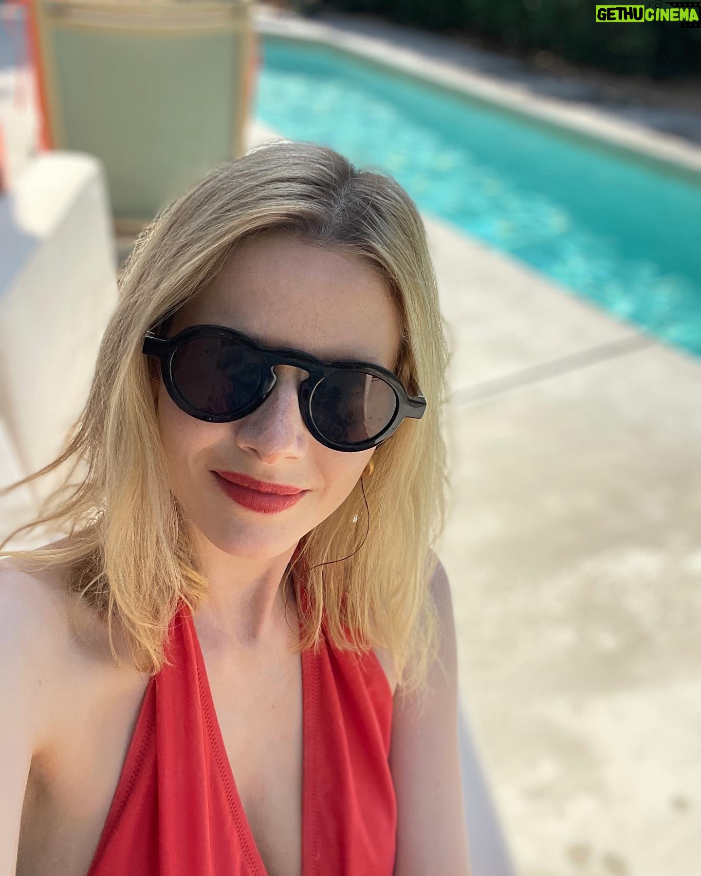 Rachel Hurd-Wood Instagram - Idk it’s been hot and I’ve not really been taking pics other than blurry ones of my kids? How is everyone? X