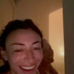 Rachel Legrain-Trapani Instagram – Résumé de notre journée 💕
1. Un léopard sur @paradisplage 😅
2. Yoga au réveil 🧘‍♀️
3. On s’est fait un copain 🥰
4. On a testé le hammam et… 😂
5. toute la plage pour nouuuuuus 👯
6. un lunch de qualité 🍽️ 
#evjf #taghazout #maroc #girlstrip