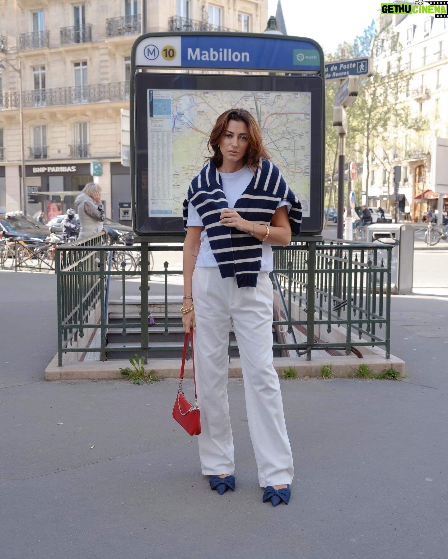 Rachel Legrain-Trapani Instagram - Paris Mood 💭 je passe le plus clair de mon temps rive droite quand je suis à Paris, mais gros coup de cœur sur rive gauche lors de mon dernier passage 🫶🏻 grosse journée tournage et événement aujourd’hui 👩🏻💻 & vous plutôt rive gauche ou rive droite ? #paris