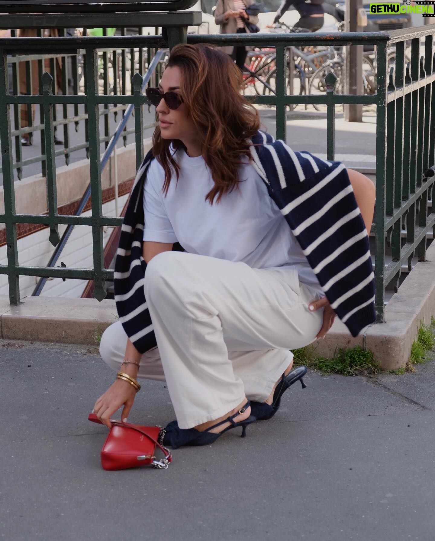 Rachel Legrain-Trapani Instagram - Paris Mood 💭 je passe le plus clair de mon temps rive droite quand je suis à Paris, mais gros coup de cœur sur rive gauche lors de mon dernier passage 🫶🏻 grosse journée tournage et événement aujourd’hui 👩🏻💻 & vous plutôt rive gauche ou rive droite ? #paris