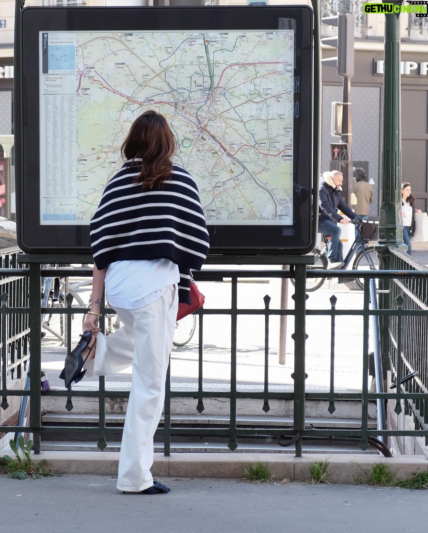 Rachel Legrain-Trapani Instagram - Paris Mood 💭 je passe le plus clair de mon temps rive droite quand je suis à Paris, mais gros coup de cœur sur rive gauche lors de mon dernier passage 🫶🏻 grosse journée tournage et événement aujourd’hui 👩🏻💻 & vous plutôt rive gauche ou rive droite ? #paris