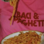 Rachel Legrain-Trapani Instagram - Fière de mes origines italiennes , baci & spaghetti ça pourrait être carrément ma philosophie 🇮🇹🍝 Et vous vous avez des origines? (pour les puristes on voit bien que ce sont des linguine ahaha mais il n’y avait que ça au room service) #pastalovers
