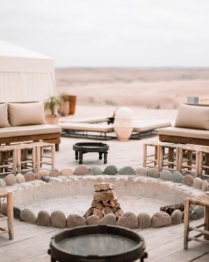 Rachel Legrain-Trapani Instagram - C'est OFFICIEL nous avons trouvé le lieu de notre marriage ❤️
À votre avis ou aura t'il lieu ? 
Merci à @sayelowedding notre Wedding Planner de nous accompagner dans cette belle aventure. 
Et merci à @marcb.wedding pour ces super photos. 

#wedding #marriage #weddingideas