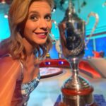 Rachel Riley Instagram - I know who’s going to win this… 🤗🤩🤫 My lips are sealed until it gets broadcast next month but what a set of finals! Fab bunch of players and the brilliant @marcusbrigstocke in dictionary corner, you won’t want to miss it 😅 #Countdown #NewChampion 🏆