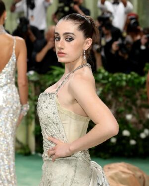 Rachel Sennott Instagram - Baby’s first met 🤍🕊️ thank you @voguemagazine and @balenciaga for having me