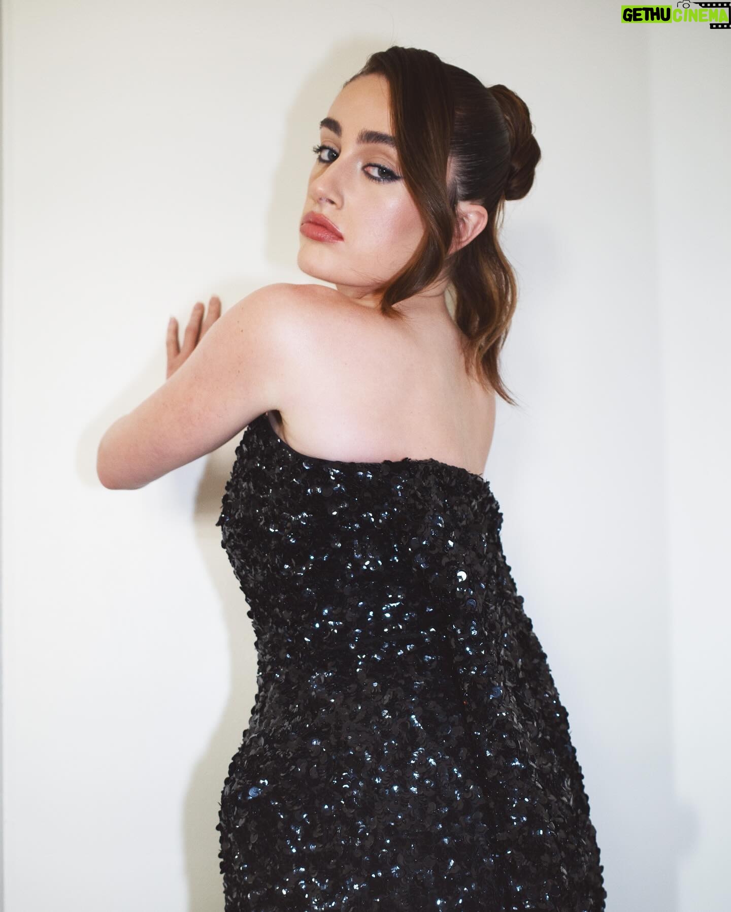 Rachel Sennott Instagram - Thank you to the @criticschoice for the delicious cheese box and @balenciaga for the perfect dress