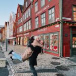 Rachel Skarsten Instagram - WE BACK 🇳🇴