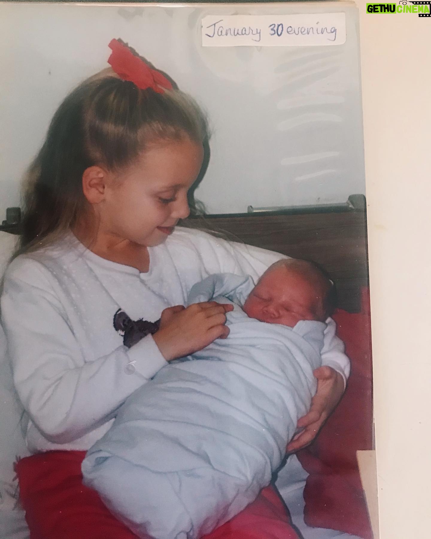 Rachel Skarsten Instagram - It’s officially January 30th on the West Coast…or as I know it, the day I decided I’d love you forever and ever. From the day you came in to this world 31 years ago today, I’ve simply adored you. Happiest Birthday to my one and only, all time favorite, best in all the ways that really matter, brother. You and me against the world forever. ❤️