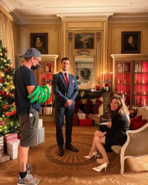 Rachel Skarsten Instagram - Since I admittedly did @littlespoonman a little dirty in the last photo 🤭 I thought I’d not only remind you how dashing he really is, (along with the rest of my darling cast) BUT also that tonight is the night, ‘The Royal Nanny’ premiers on @hallmarkchannel at 8/7c ❤️🎄