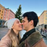 Rachel Skarsten Instagram – Wishing you all a MERRY CHRISTMAS/GOD JUL from my family to yours ❤️
