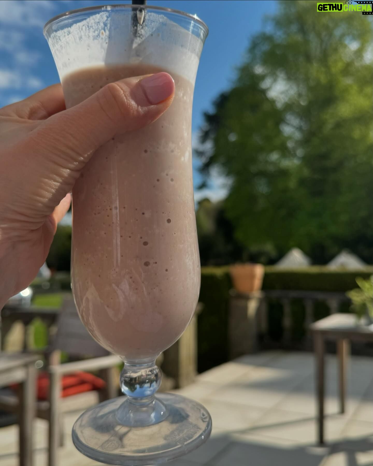 Rachel Stevens Instagram - Had some very much needed R&R and 24 hours off my phone and away from the hustle and bustle thanks to a lovely invite to @champneysspas ππ»I was also invited to try out the emface treatment so will keep you posted on what I thought of itππ» my stay was so so lovely Thank you for taking such care of me ππ» I walked around in my robe most of the day and indulged in some gorgeous relaxing treatments and it was just what I needed and I came away floating βοΈππ»will definitely be back again soon Gifted stay and treatment