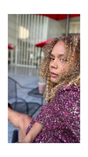 Rachel True Instagram - Happy Birthday to me 11/15 🥳🦂🥳
Glad to still be 💜
Roaming this here pin patch
 of the zeitgeist prairie ⭐️🏴‍☠️
#racheltrue 🦂