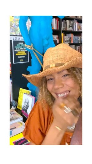 Rachel True Instagram - 🦋 Went by @booksoup my local LA indie bookstore 💜 to sign some mo copies o’ my 📚& say hi to my new boyfriend David💝 who looks a little blue today🦋💗🦋 🍆 🦋💗
My book from @hmhbooks is avail wherever books are sold but if ya wanna support small businesses & get a signed copy this is the spot & they ship errywhere order online or by ☎️ 
💜 personally I think it makes a fab gift 💝 & the 22 memoir essays are there to answer your dm’s & expand card meanings 
⭐️
#racheltrue #artist #actor #author #tarot #memior #trueheartintuitivetarot