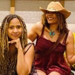 Rachel True Instagram - Hung w/ the fab & fabulously triple threat talented @traciethoms in GA 🥳 💜 Some of you mistake us for the other sometimes ¯_(ツ)_/¯ for starters-she’s the one that’s not clumsy & can sang 🎤 😂💀 💜 We must play sisters in the road trip horror film 🪓🎥 I’m writing in my head & perhaps on paper 😍😘 #racheltrue