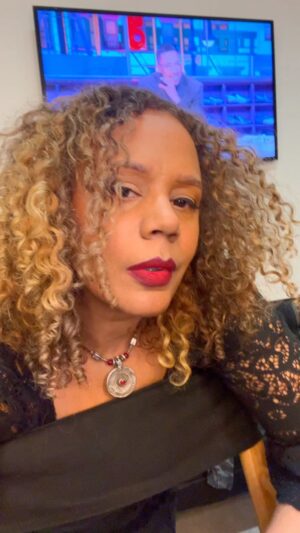 Rachel True Instagram - It does take a village🥳🙃
Rarely wear a bright red 💄 but I’m not mad at this here @maccosmetics classic Ruby woo lip w/ darker liner here 👄 
#rachelTrue 💜 #rubywoo 
makeup by the lovely @jayqartistry 
Also did you know I’m on @cameo ?! 🥳