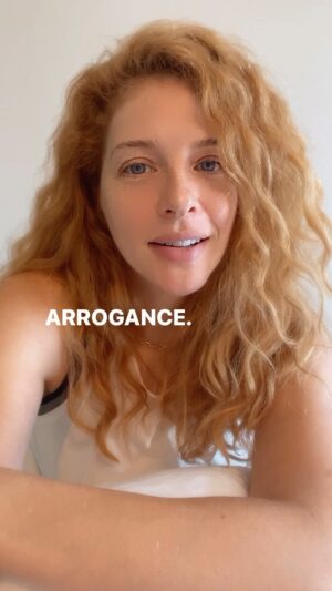 Rachelle Lefevre Instagram - Nothing dims the light of growth like using your new-found perspective to highlight where other people are still in the dark. Growth is a gift, don’t weaponize it by judging others for where they are. And don’t get arrogant and forget where you yourself are still in the dark 😉