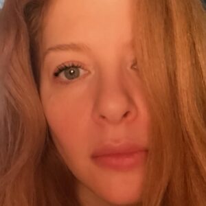 Rachelle Lefevre Instagram - New hair color. Just a touch more red ☺️ Thanks so much @abbieaddotta for being a genius and thank you @balayagebynancybraun for introducing us and for being the OG- original genius 😘