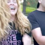 Rachelle Lefevre Instagram - When pool time turns into an impromptu karaoke session and you really understand how great it is to live in Nashville 🎸🎤 I apologize for the vocals, #patbenatar, I didn’t move here to be a singer 😝