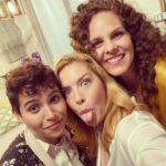 Rachelle Lefevre Instagram - Heard a rumor this one was on tv again tonight! Hope you caught it and if not, keep your eyes peeled for the next time. Having three sisters, I love a good sister story. 🥰😭😍 What’s your favorite thing about having a sister? #secretsofbellavista #niallmatter #helenamarie @hhdtvis @hallmarkmystery @hallmarkchannel